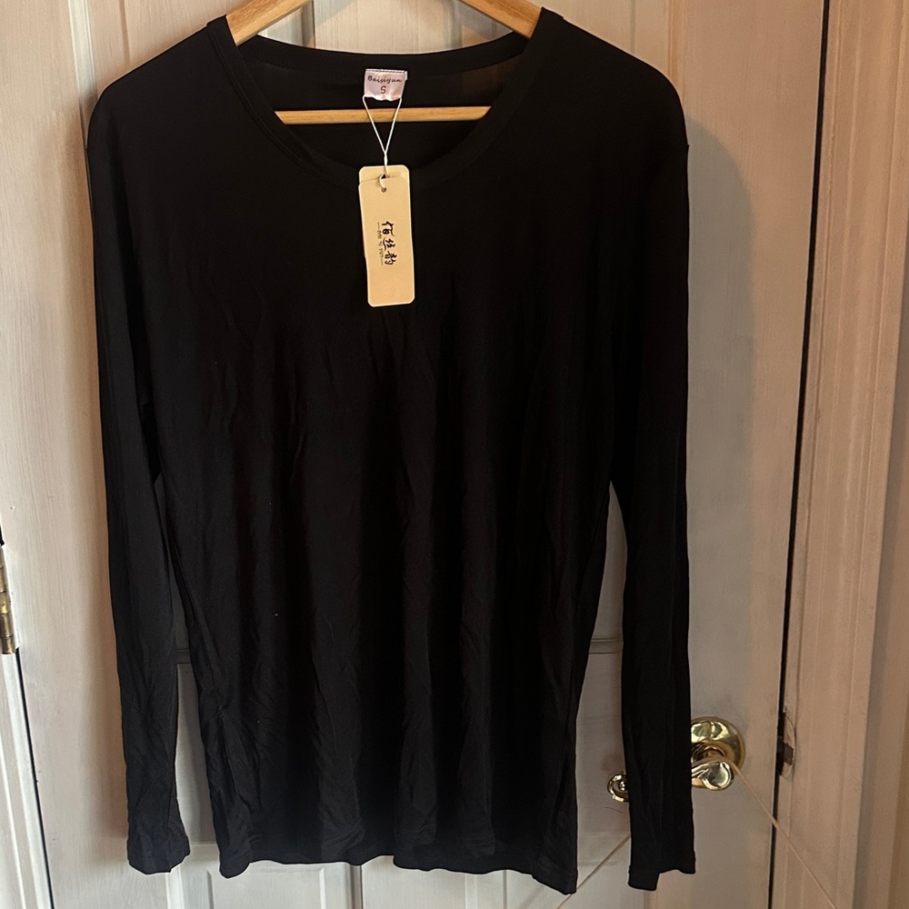 Silk Thermal_black_long sleeve crewneck_size Men’s small